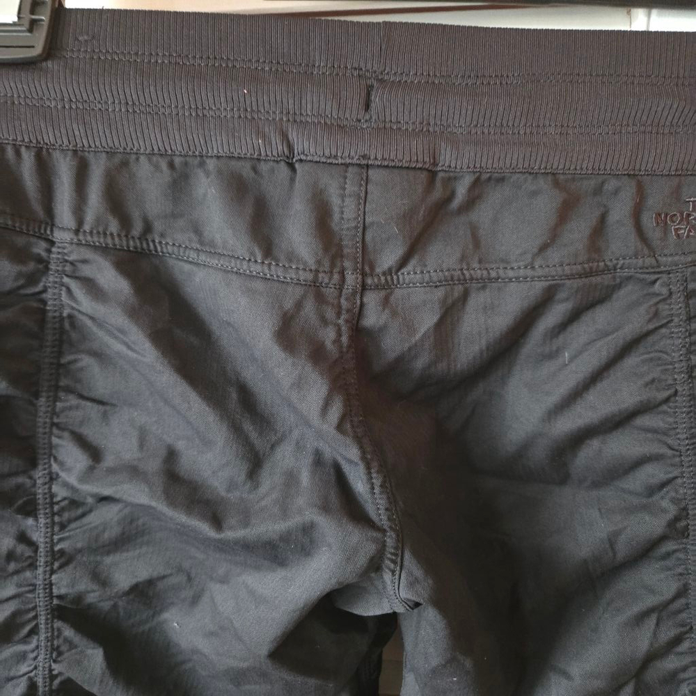 North Face Nylon cinched up soft pants - Picture 8 of 10